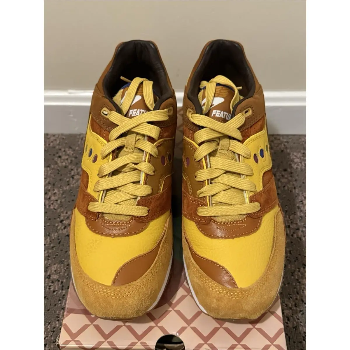 Saucony shoes - Saucony Courageous - Courageous - Brown 3