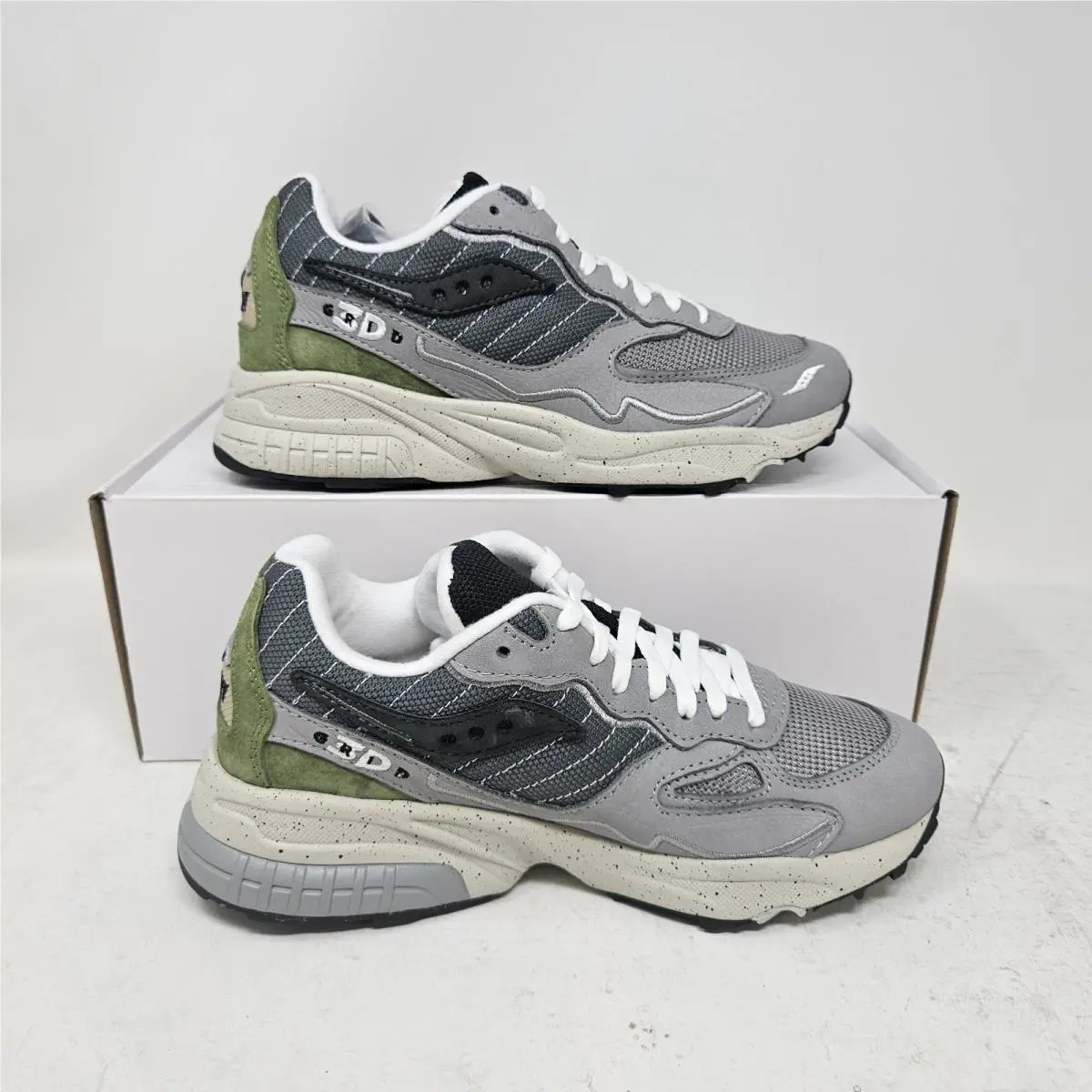 Saucony shoes - Saucony 3D Grid Hurricane - Grid Hurricane - S70670-1 - Grey / Grey / Green (UPC: 195017559082) 0