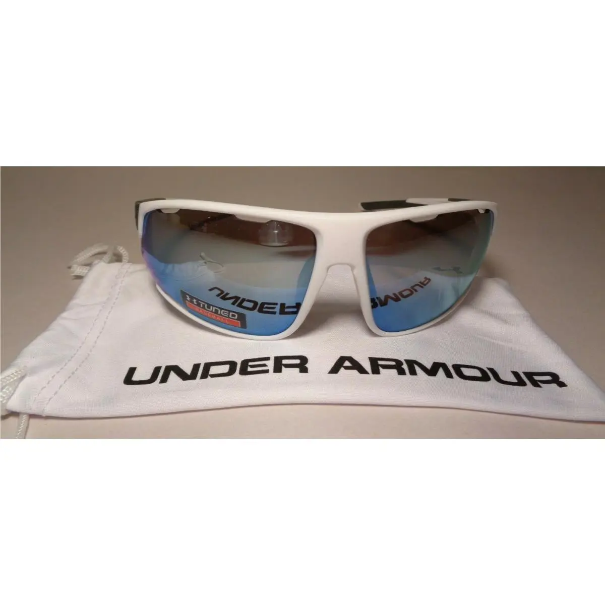 Under Armour UA Strive Satin White Carbon Women`s Sport Sunglasses