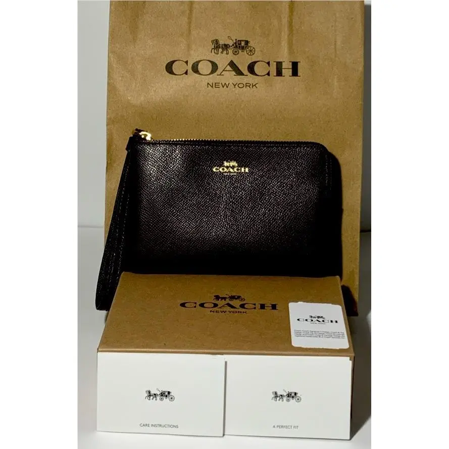 Coach Corner Zip Leather Wristlet Wallet In Oxblood