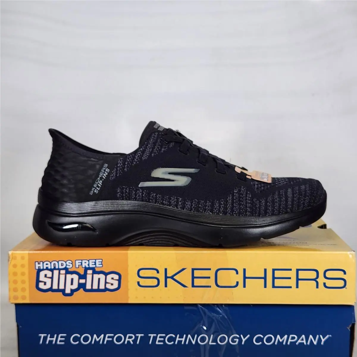 Size 9 - Skechers Go Walk Arch Fit 2.0 Grand Select 2 - Black - Mens