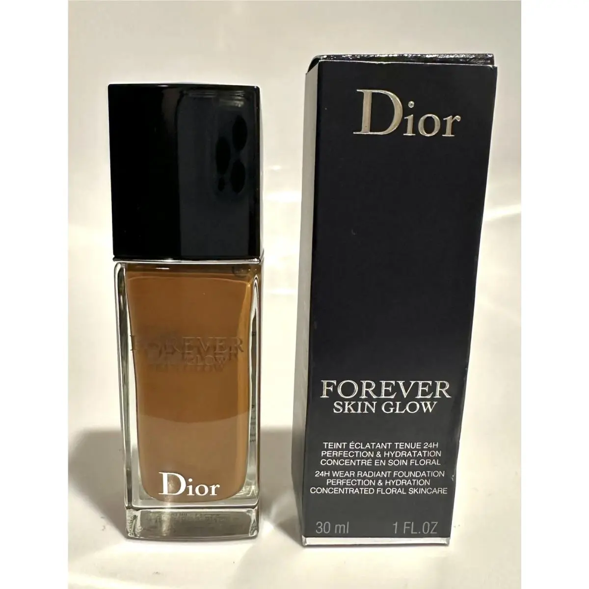 Forever Skin Glow 24H Radiant Foundation 6W Warm / Glow 1.0oz by Dior