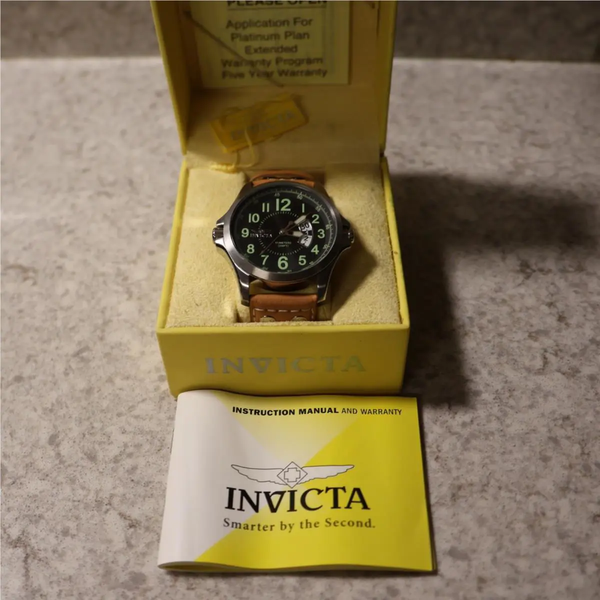 Invicta Pro Diver Men`s Watch Swiss Made 0787 100m/330ft