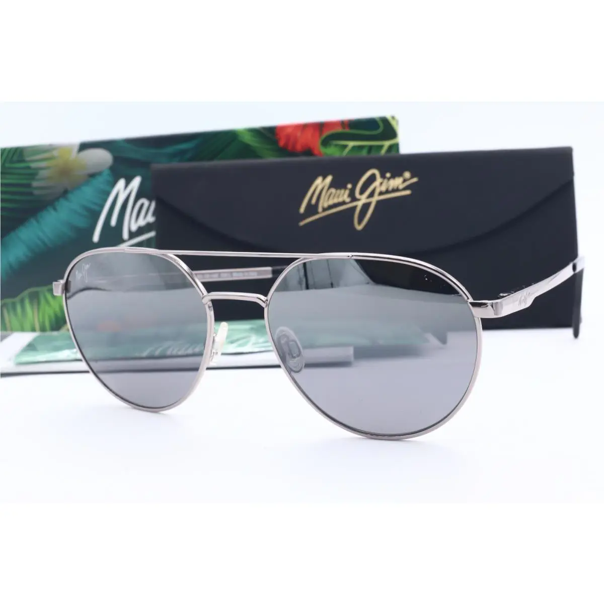 Maui Jim Waterfront MJ 830-11 Grey Gunmetal Oval Sunglasses Grey Polarized Lens
