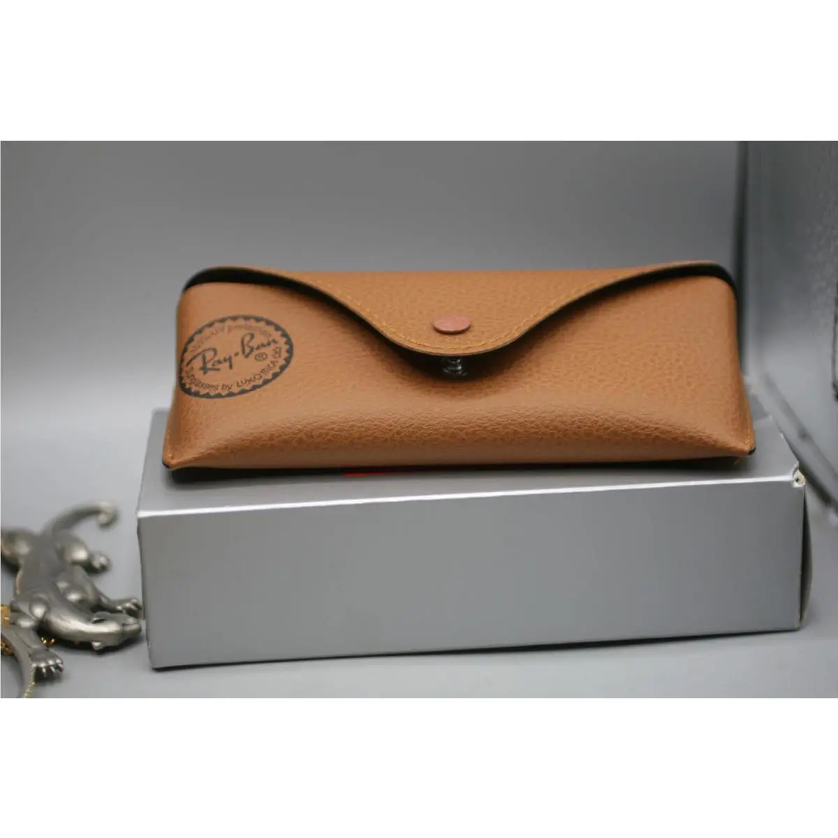 Ray-ban Classic Polarized Sunglasses Unisex 0RB2168-901/52 150 A GA