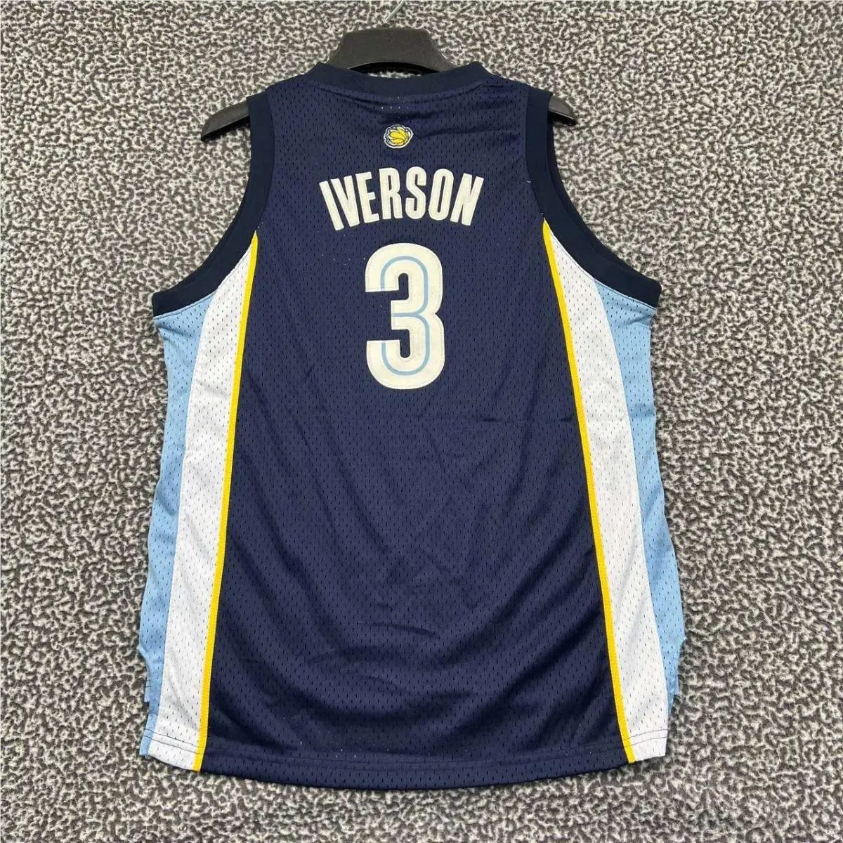 Memphis Grizzlies Iverson 3 Jersey Shirt Youth Large 14-16 Purple Adidas L