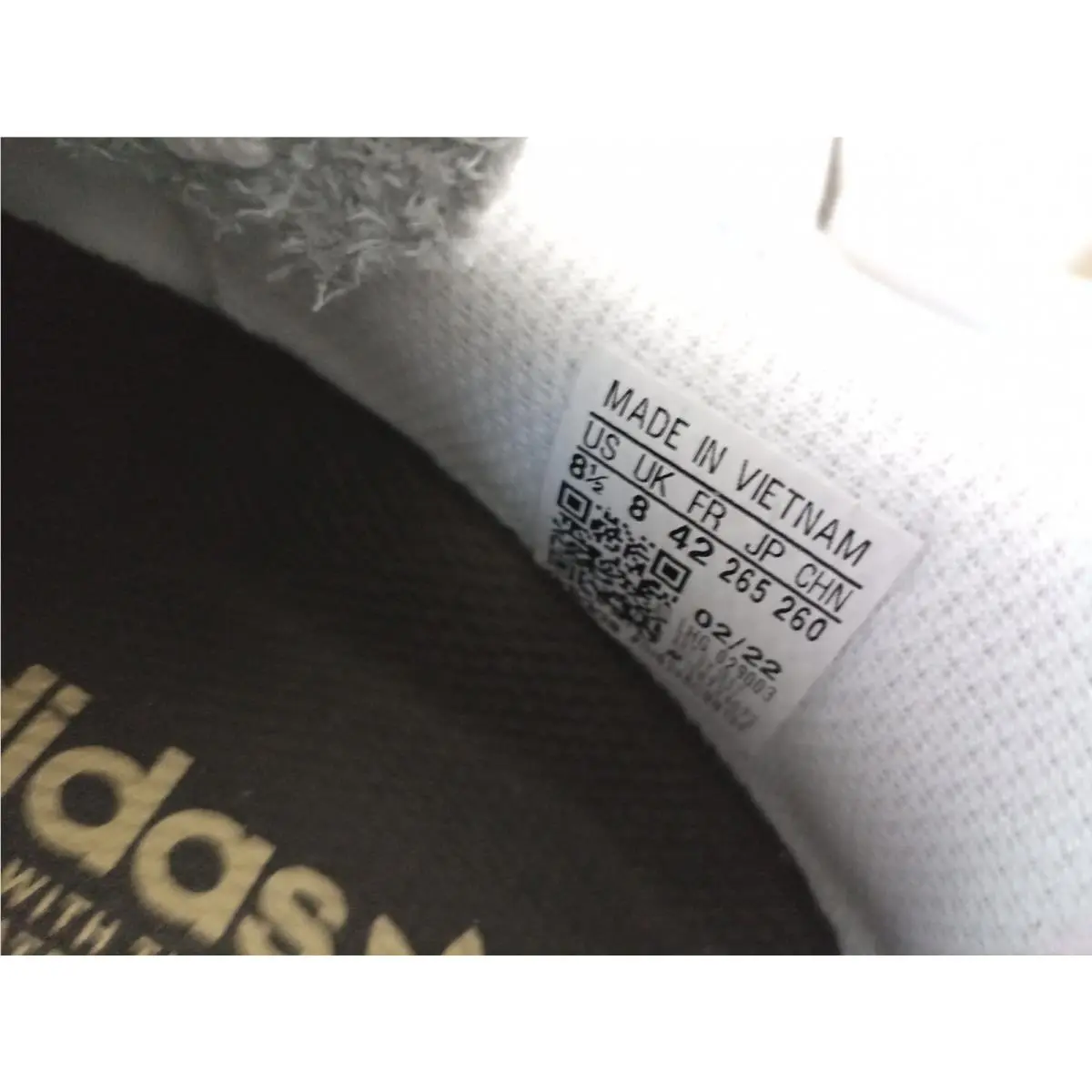 Adidas shoes - White (UPC: 195734840814) 2