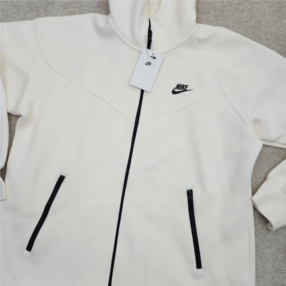 Nike clothing - Ivory 0