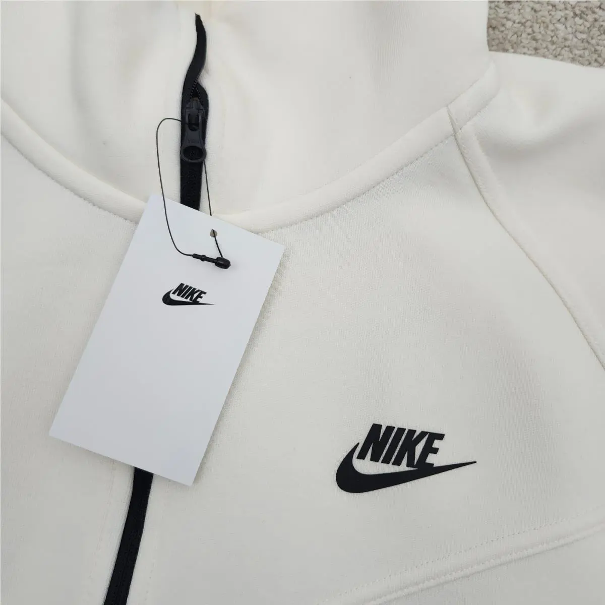 Nike clothing - Ivory 1