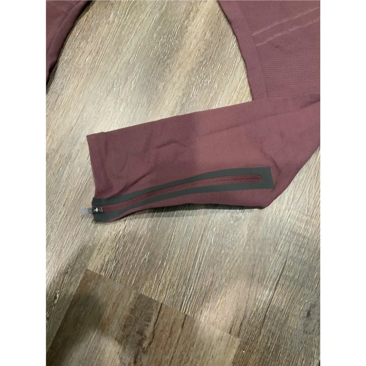 Nike clothing - Maroon 1