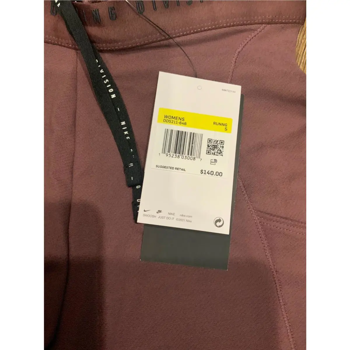 Nike clothing - Maroon 5