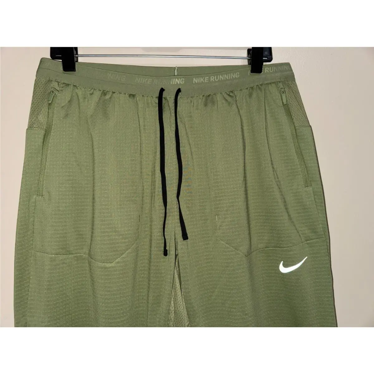 Nike clothing - DQ4740-334 - DQ4740-334 - Green 1