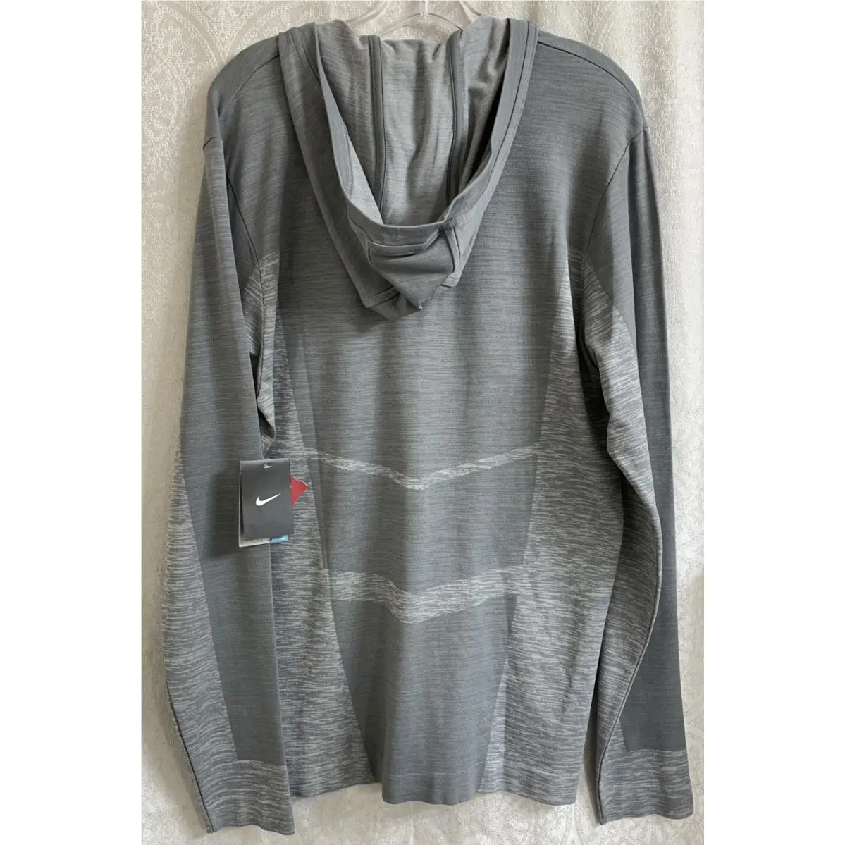 Nike clothing - Gray (UPC: 0885177284992) 2