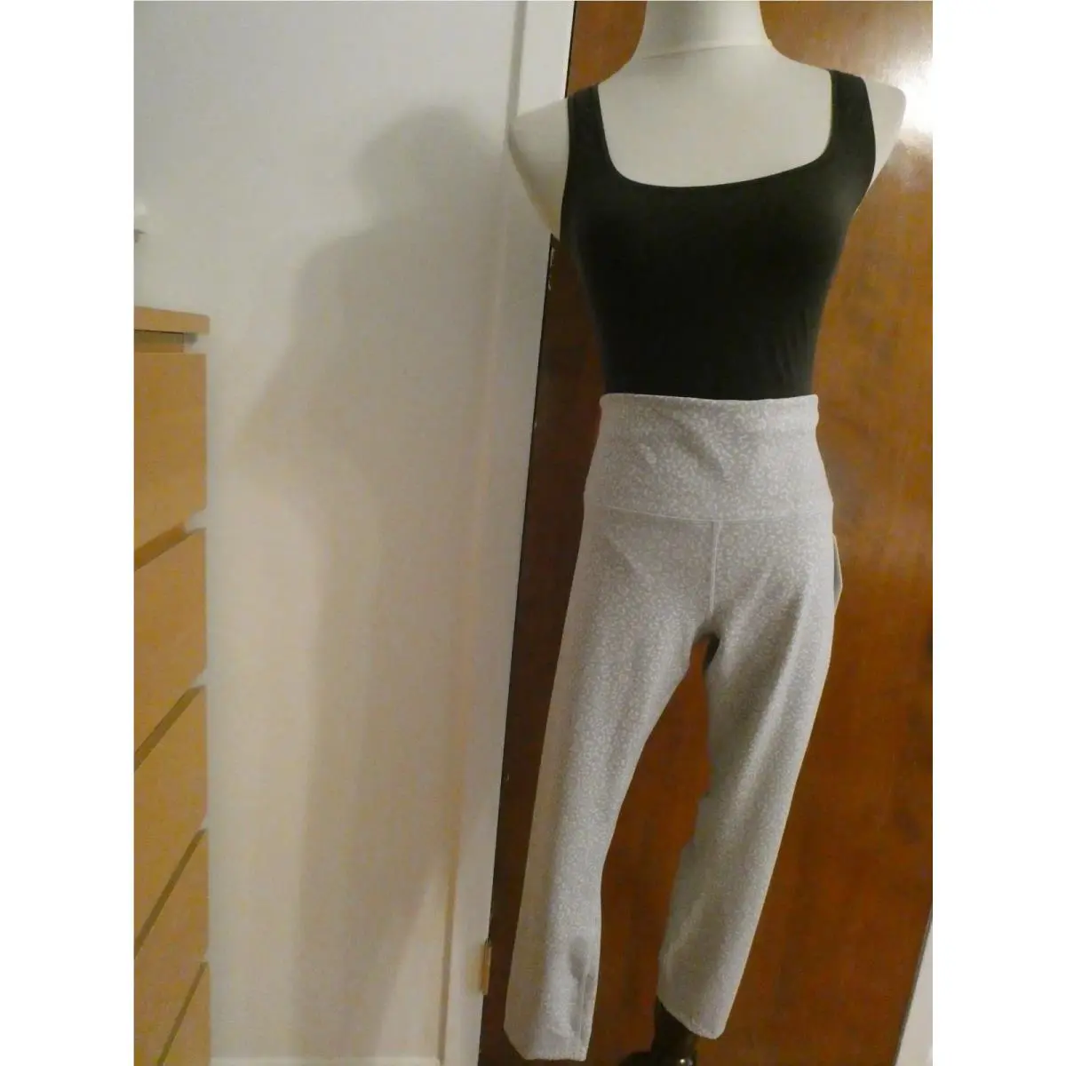 Lululemon Women Wunder Train High-rise Crop 23 White/gray Sz 14