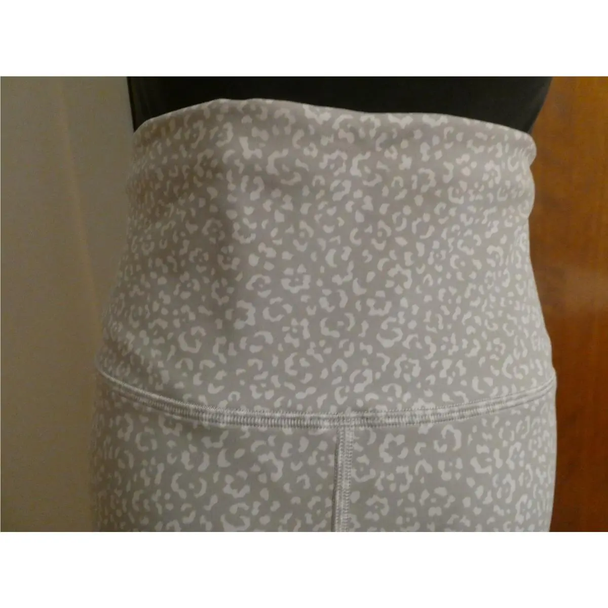 Lululemon clothing - Gray/Black 15