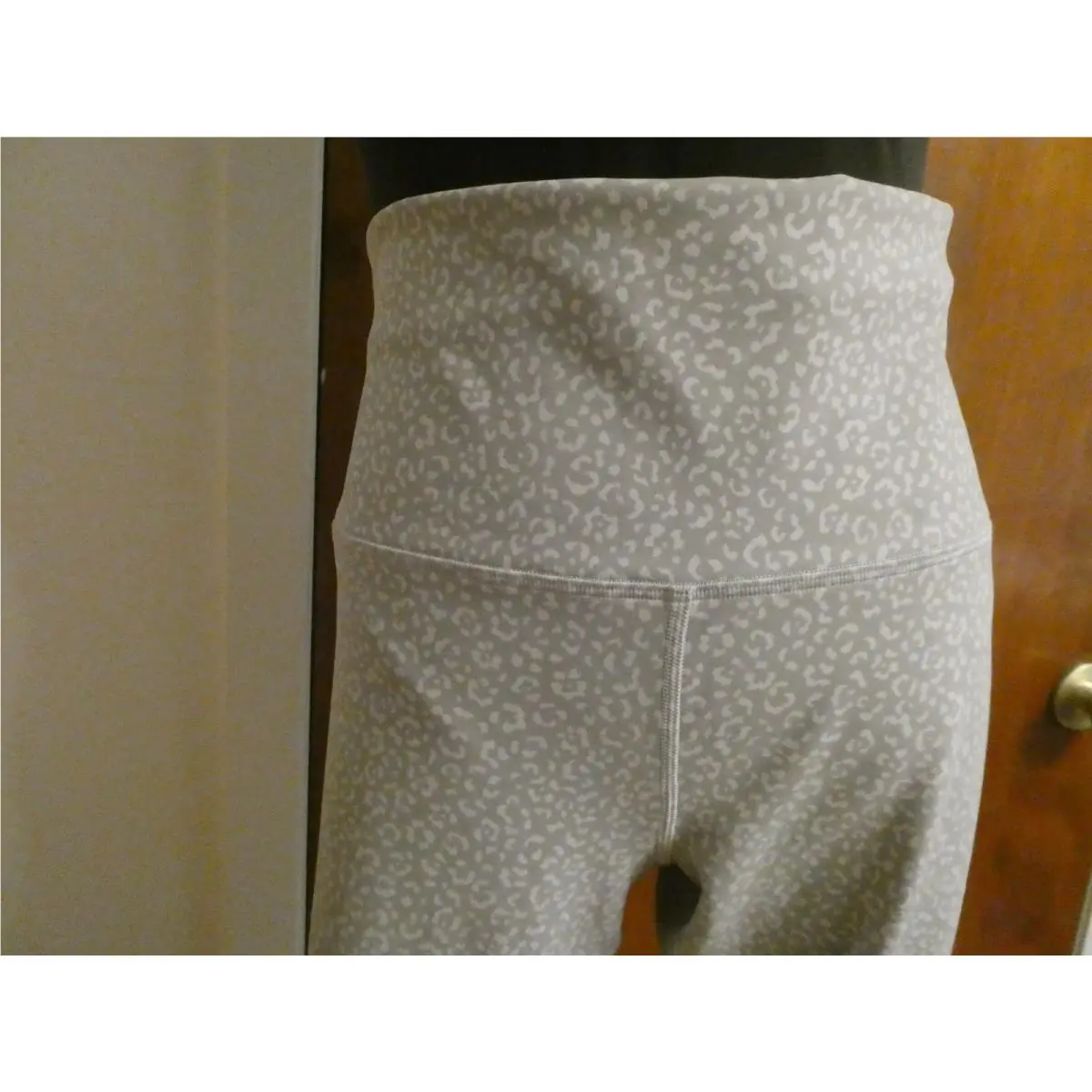 Lululemon clothing - Gray/Black 1