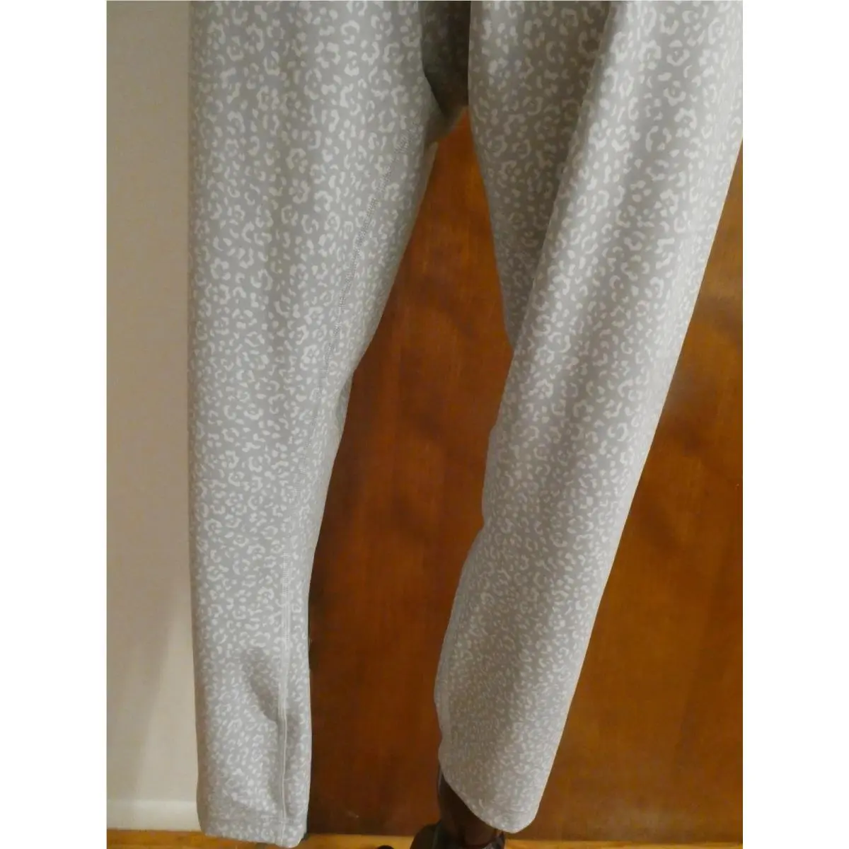Lululemon clothing - Gray/Black 2