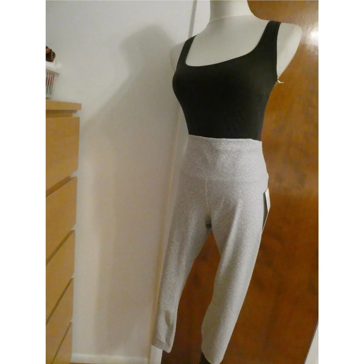 Lululemon clothing - Gray/Black 4