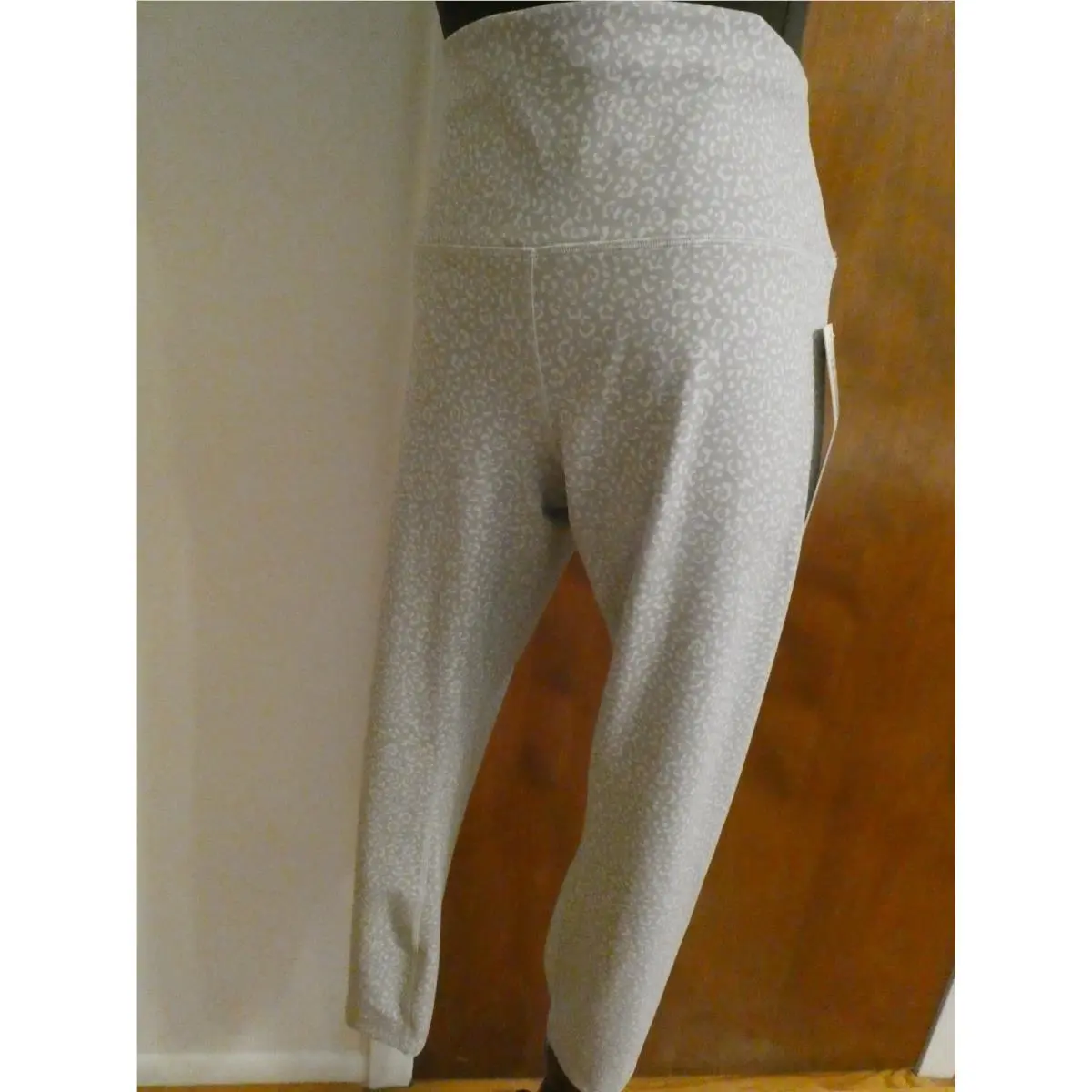 Lululemon clothing - Gray/Black 5
