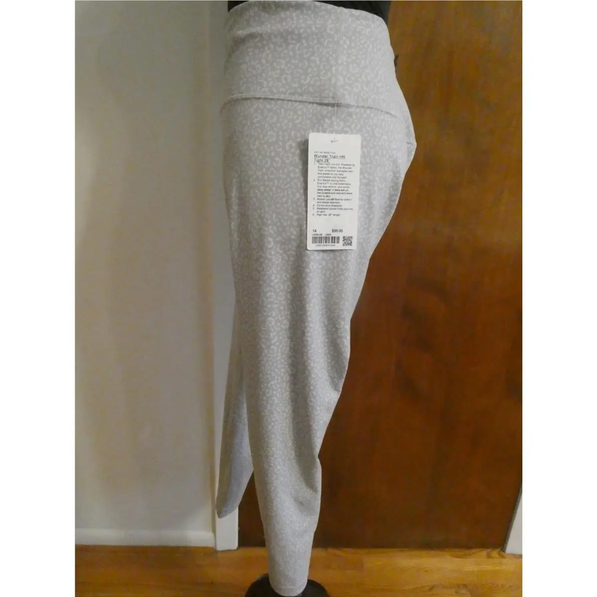 Lululemon clothing - Gray/White 8