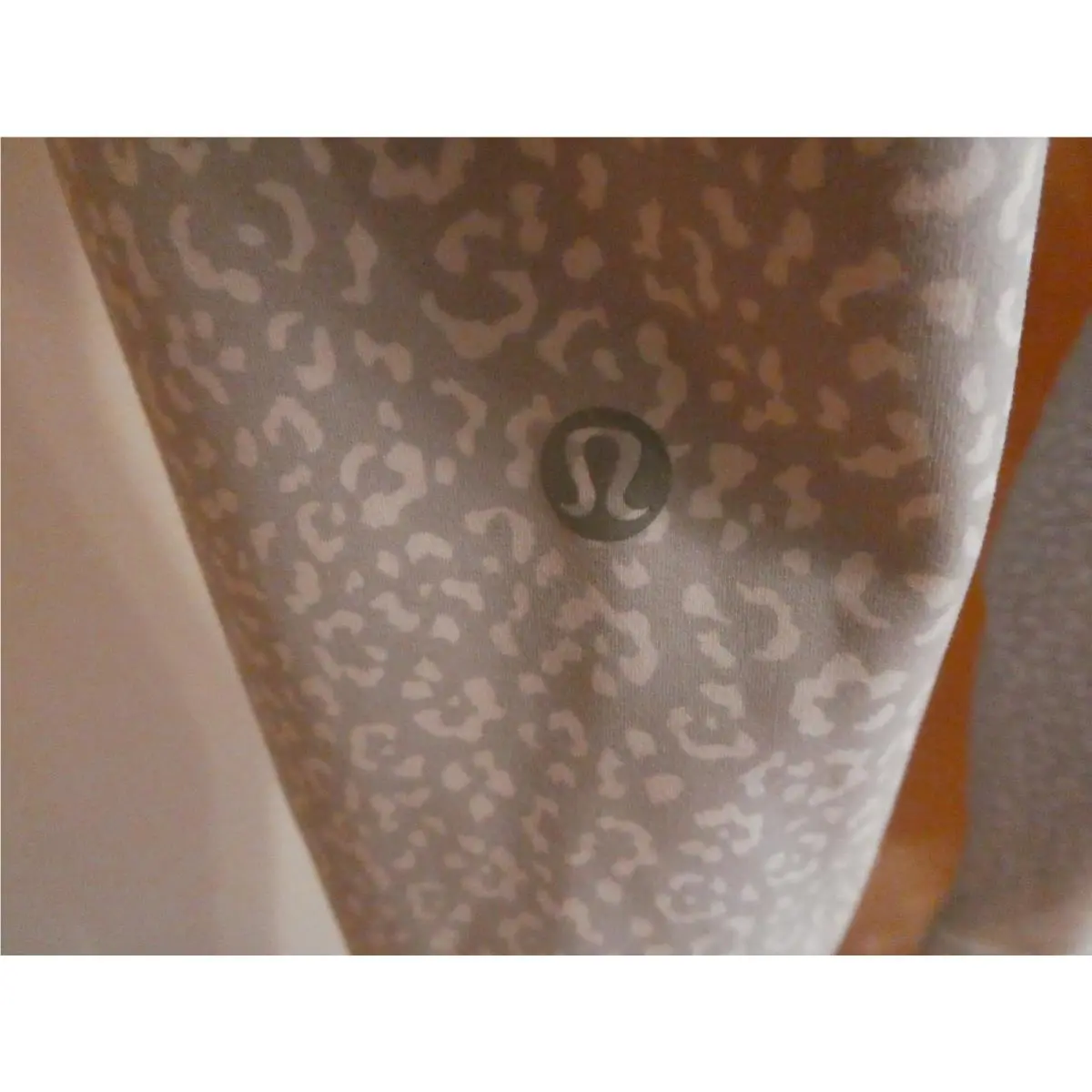 Lululemon clothing - Gray/White 16