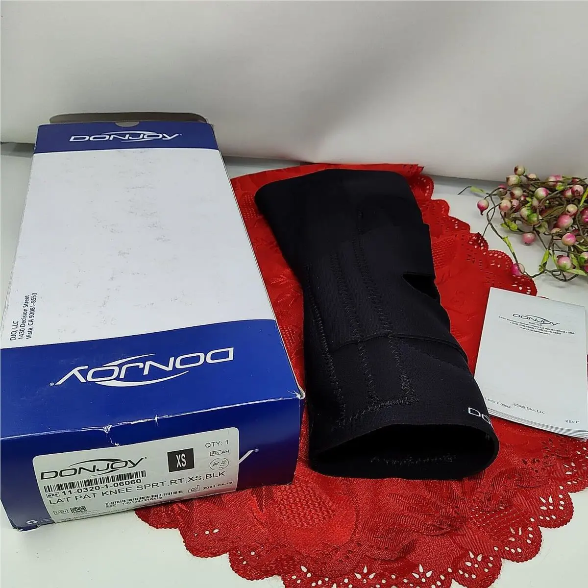 Knee Support Lateral XS Right Donjoy 13 - 15 1/2 Circ. Standard Length