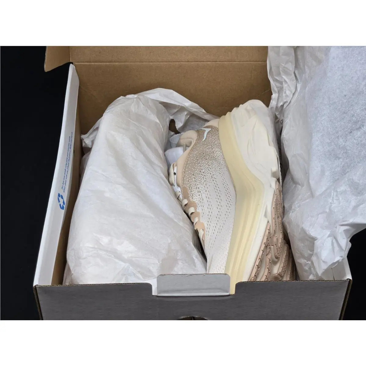 Hoka shoes - Hoka One One Bondi 8 - 1123202-SSEG - Brown 19