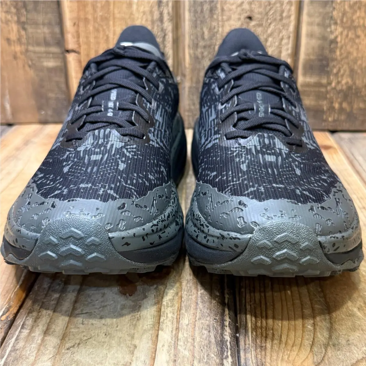 Hoka shoes - Hoka One One Speedgoat 6 - 1155150-BCKT - Black 1