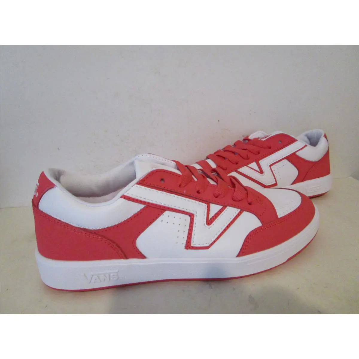Vans shoes - VANS Lowland - Lowland - VN000BWBSYC - Strawberry (UPC: 197063273455) 0