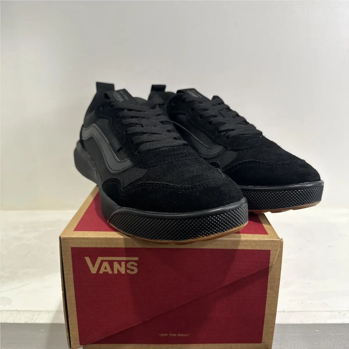 Vans shoes - VANS Range - Range - Black (UPC: 0196244709530) 0