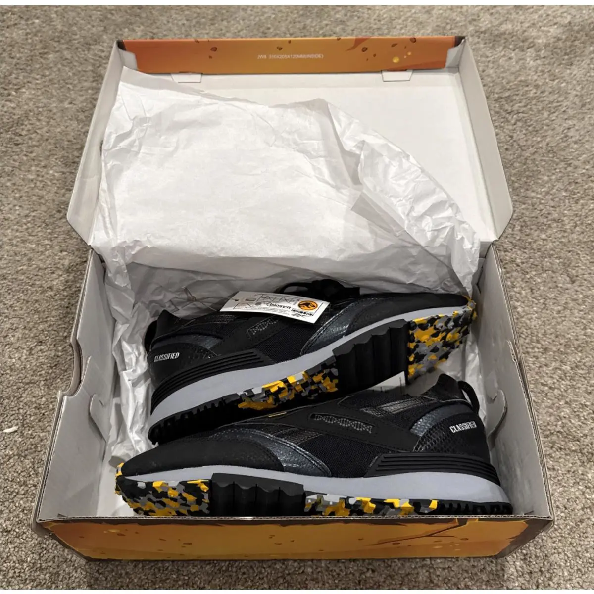 Reebok shoes - Reebok World - World - LX2200 - Black 0