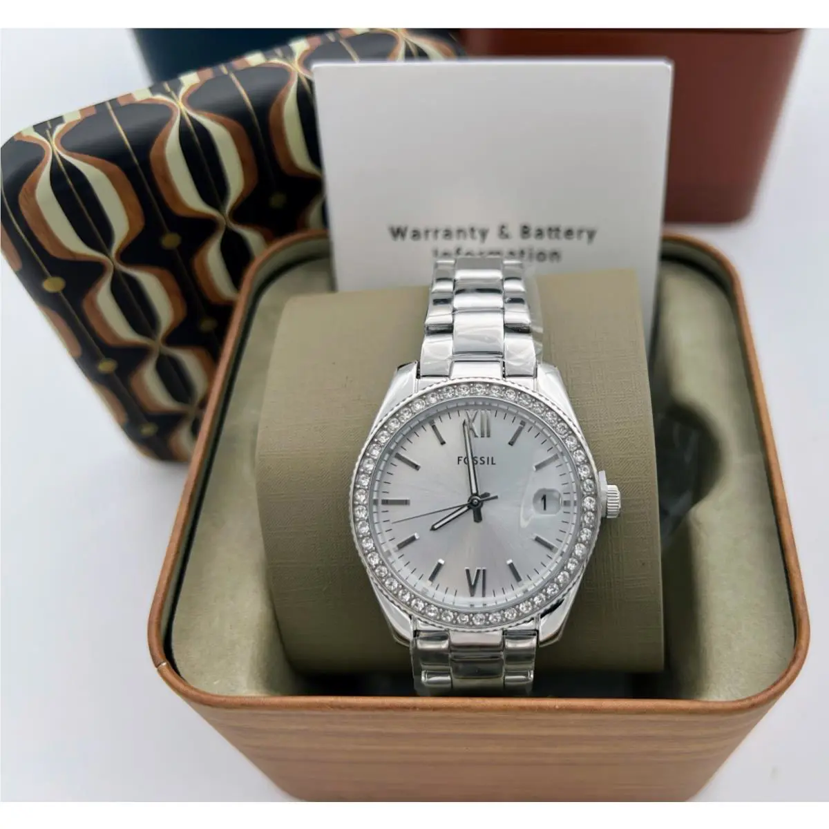 Fossil Scarlette Crystal Silver Dial Ladies Watch ES4317-NEW