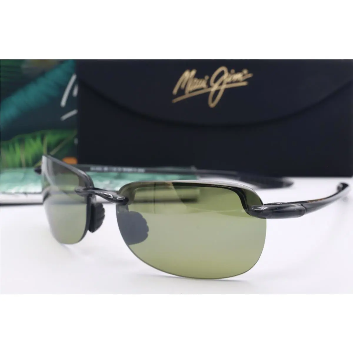 Maui Jim Sandy Beach MJ 408-11 Black Wrap Sunglasses Gray Polarized Lenses 56mm