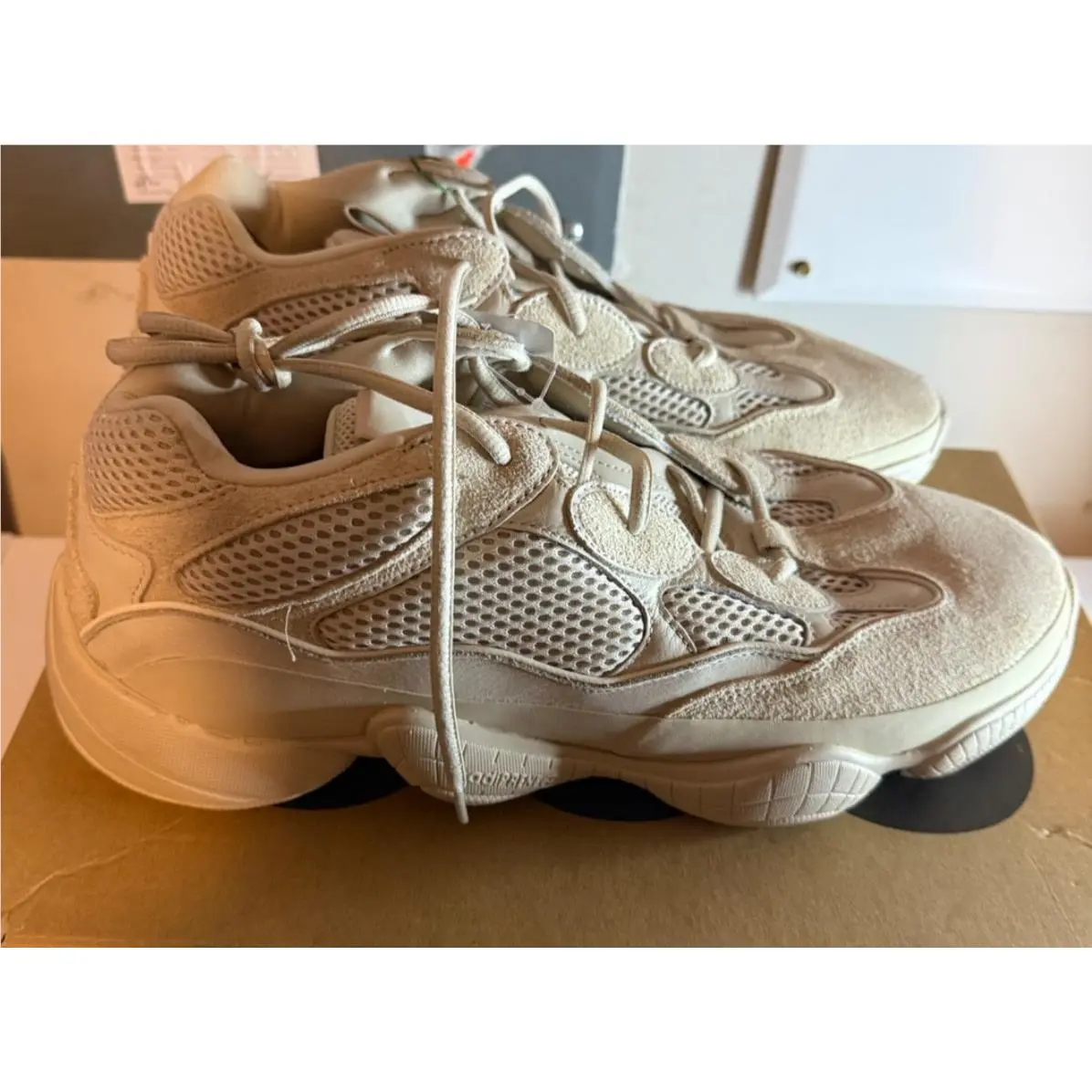 DS Adidas Yeezy 500 Blush DB2908 Men’s SZ 14 Missing One Insole