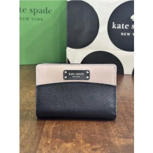 Kate Spade New York Jeanne Medium Slim Bifold Wallet - Warm Beige / Black