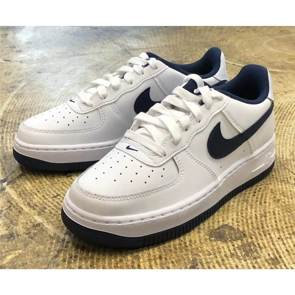 Nike shoes - Nike Air Force 1 GS - White 1
