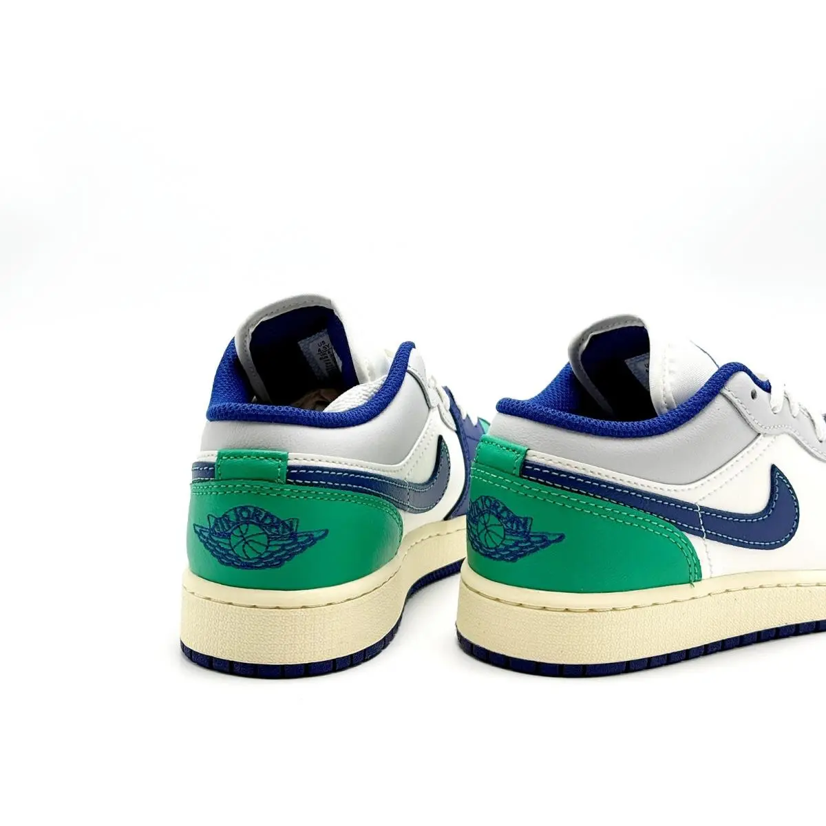 Nike shoes - Air Jordan 1 Low SE - Green 2