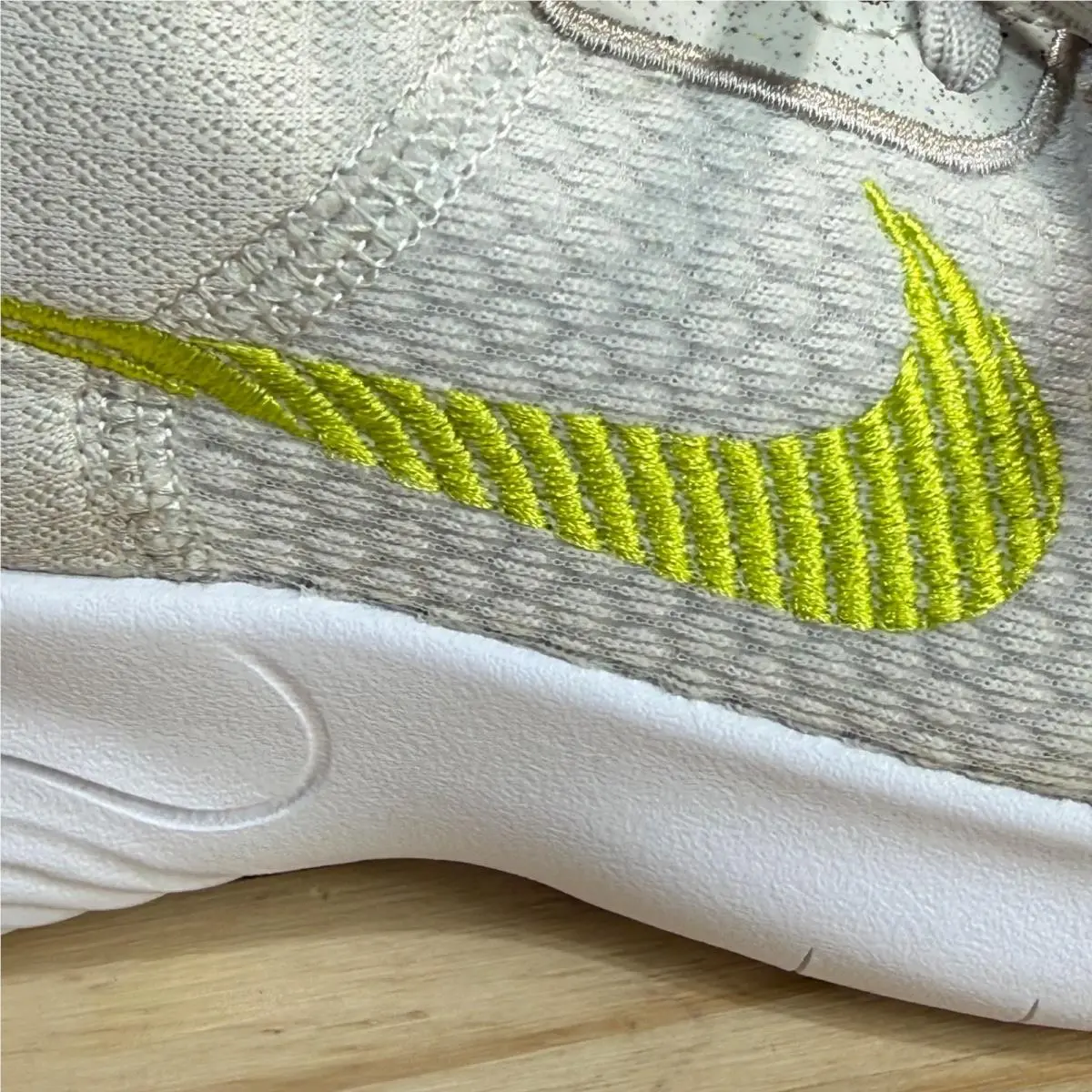 Nike shoes - Nike Flex Run - Flex Run - DD9283-004 - Light Bone/Atomic Green 5