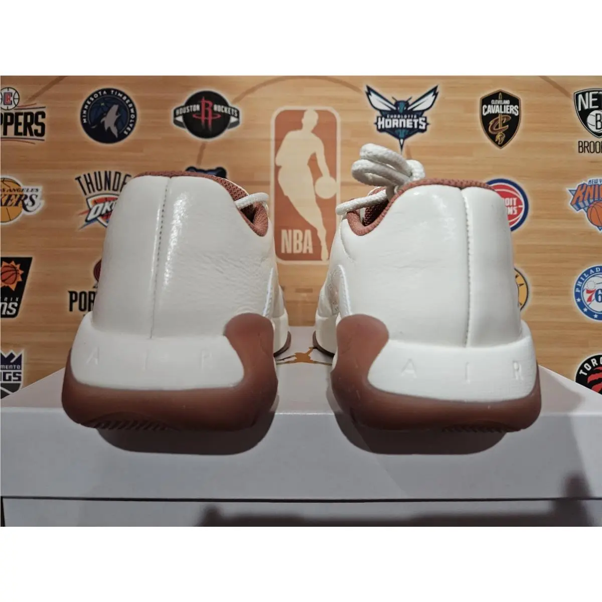 Nike shoes - Air Jordan 11 Low - Air Low - White 2