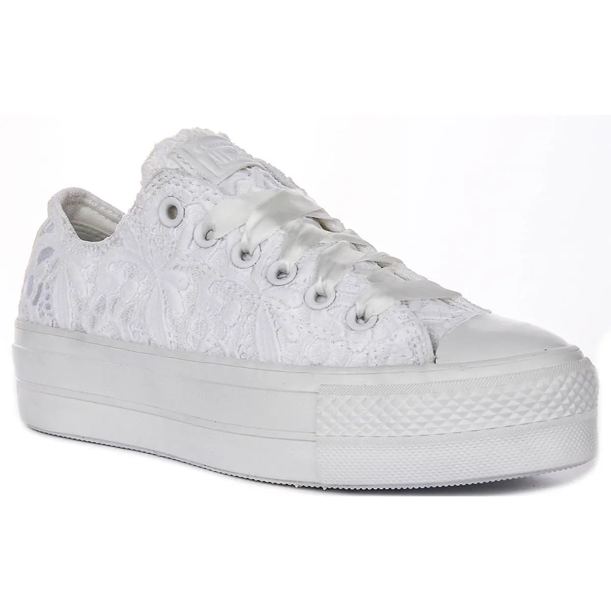 Converse shoes - White 5
