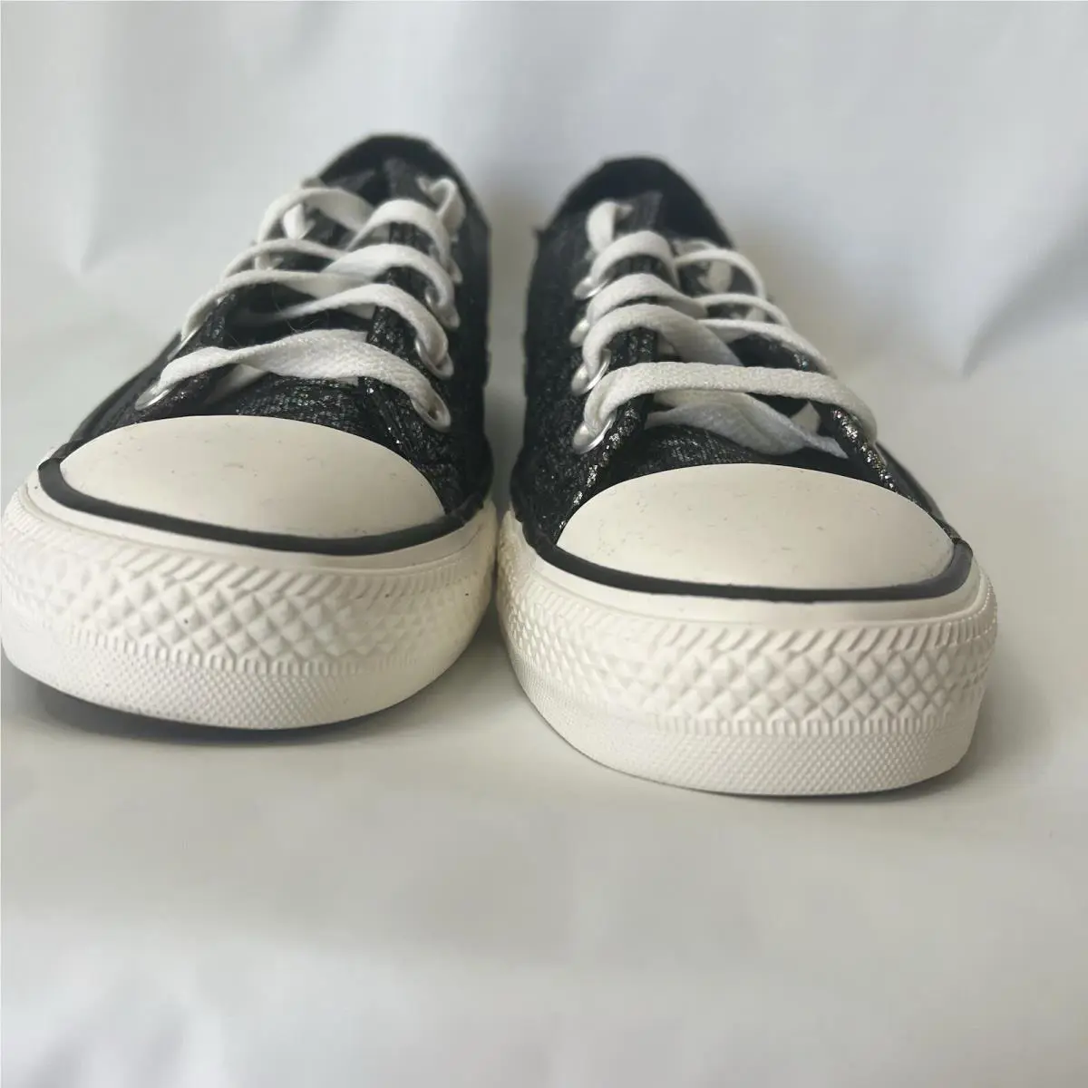 Converse shoes - Converse Chuck Taylor All Star Low Top - A11138C - Black & Silver (UPC: 0194435172019) 3