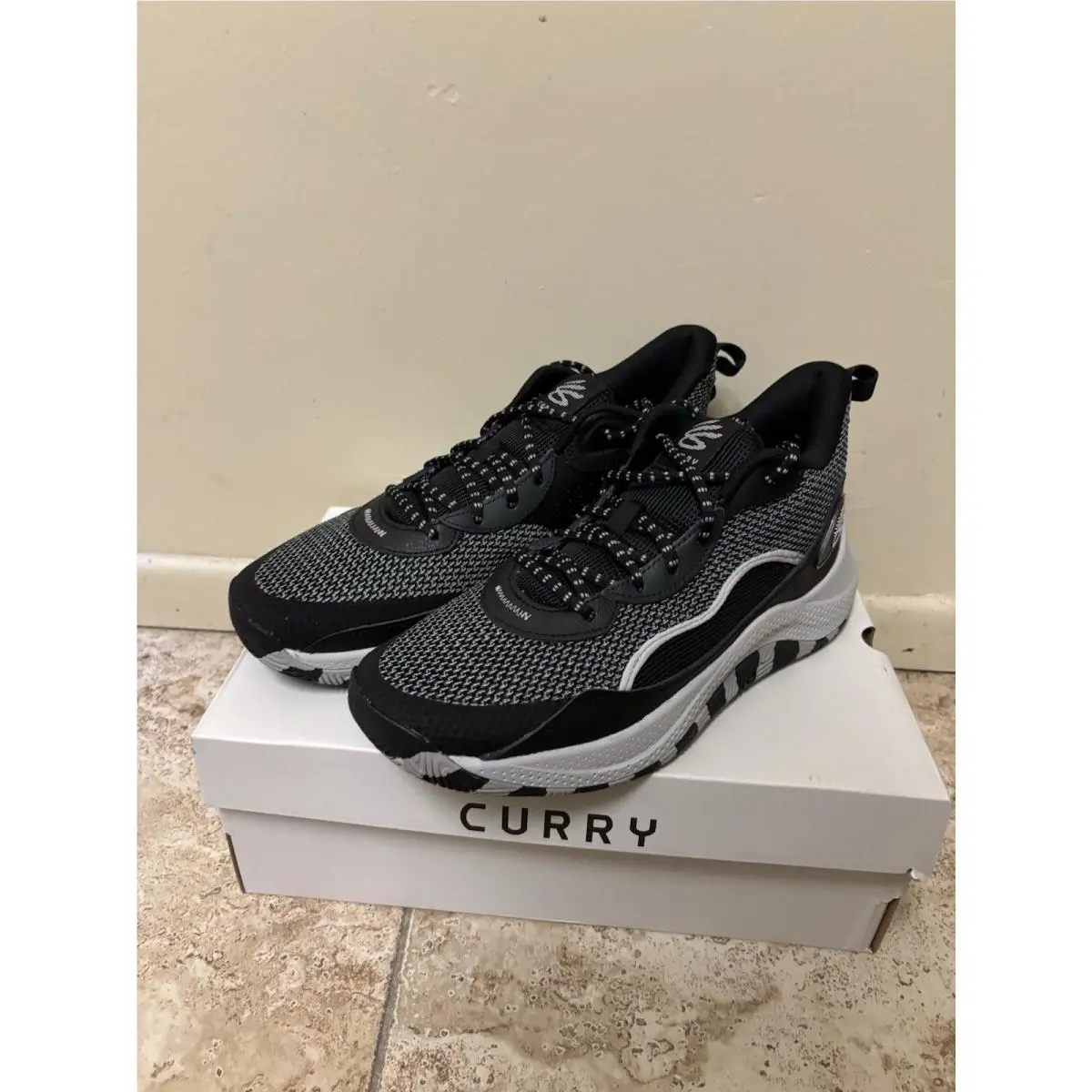 Under Armour Mens Steph Curry Shoes 3Z 24 Black/gray 3027626-001 Size 12