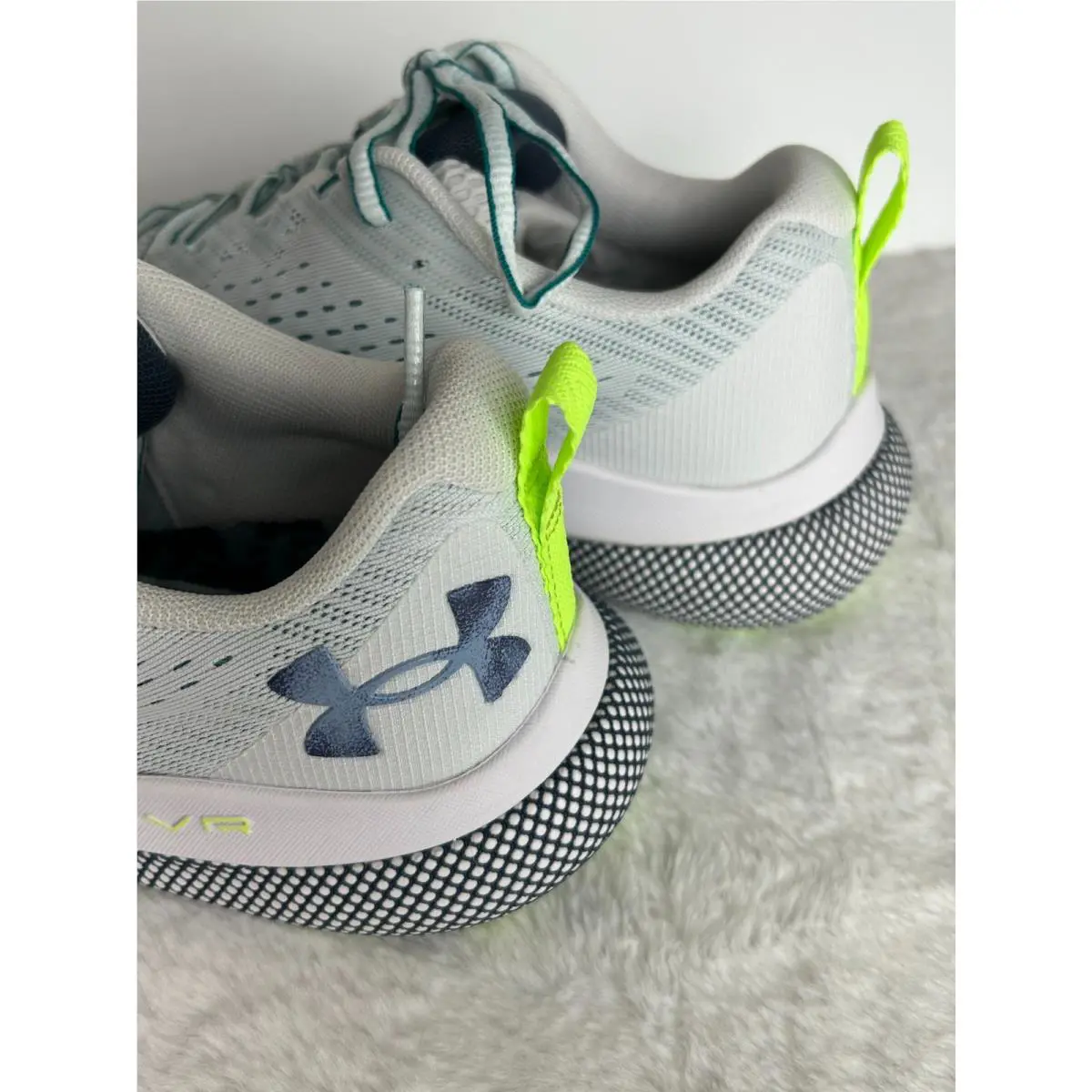 Under Armour shoes - Under Armour UA HOVR Turbulence - 3027028-100 - White 9
