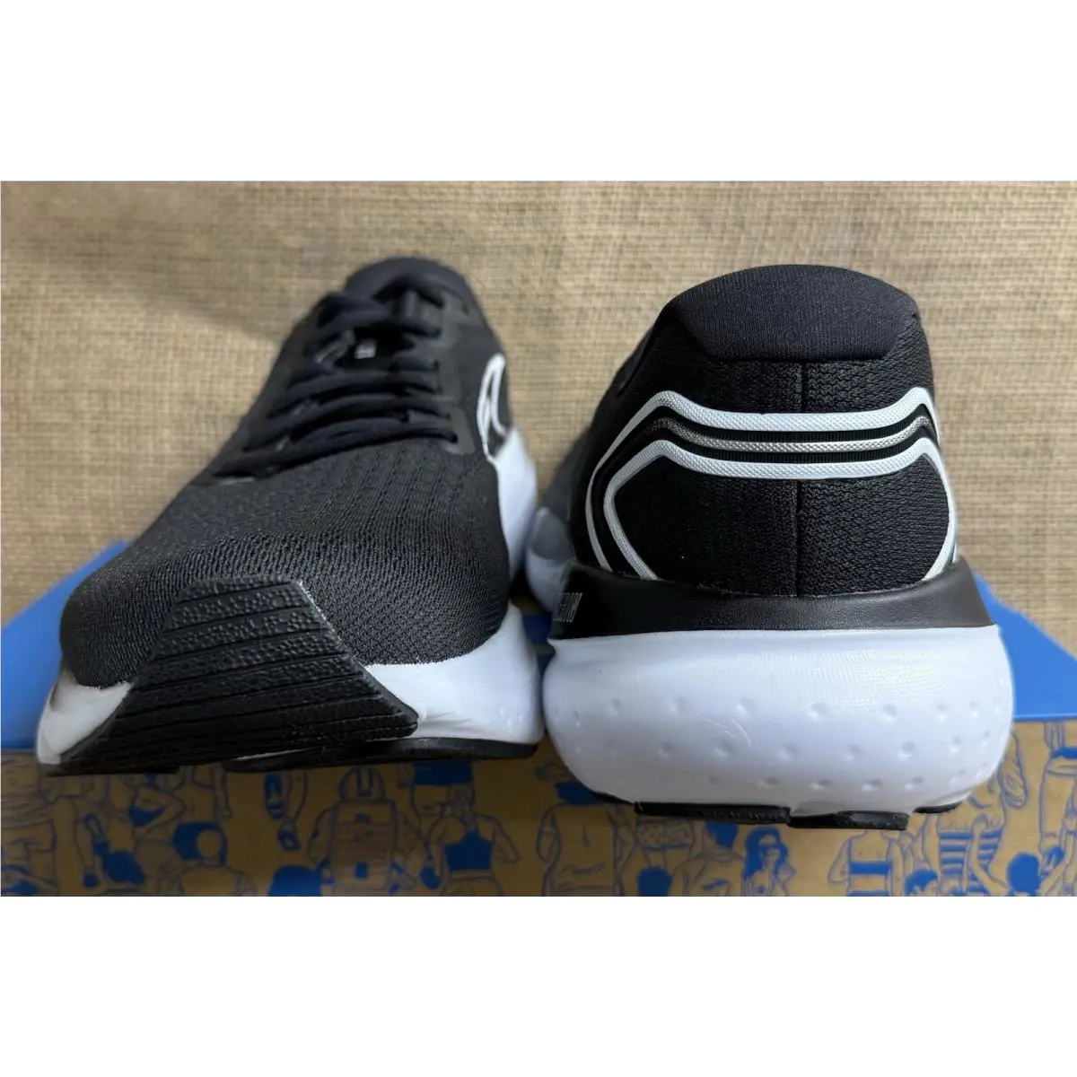 Brooks shoes - Brooks Glycerin 21 - Glycerin - 110419-090 - Black/Grey/White 2