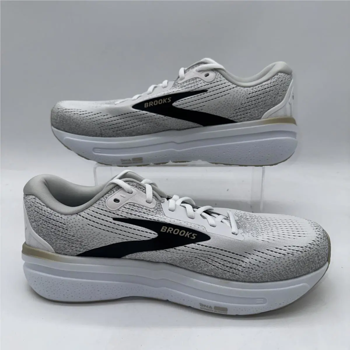 Brooks shoes - Brooks Ghost Max 2 - Ghost Max - 110431-1D-125 - White 0