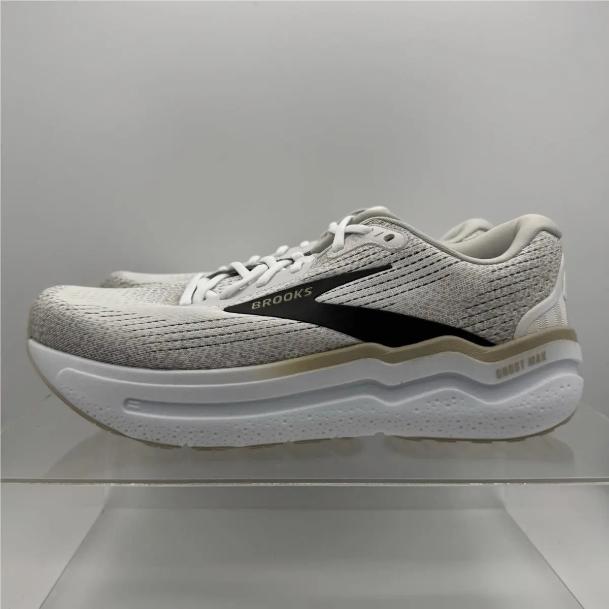 Brooks Ghost Max 2 1104311D125 White Pelican Running Men’s Size 8.5