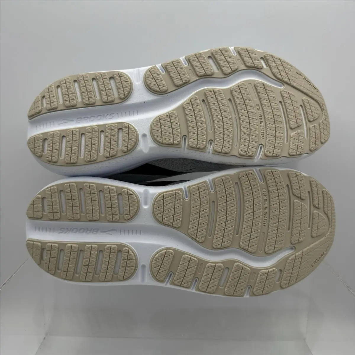 Brooks shoes - Brooks Ghost Max 2 - Ghost Max - 110431-1D-125 - White 4