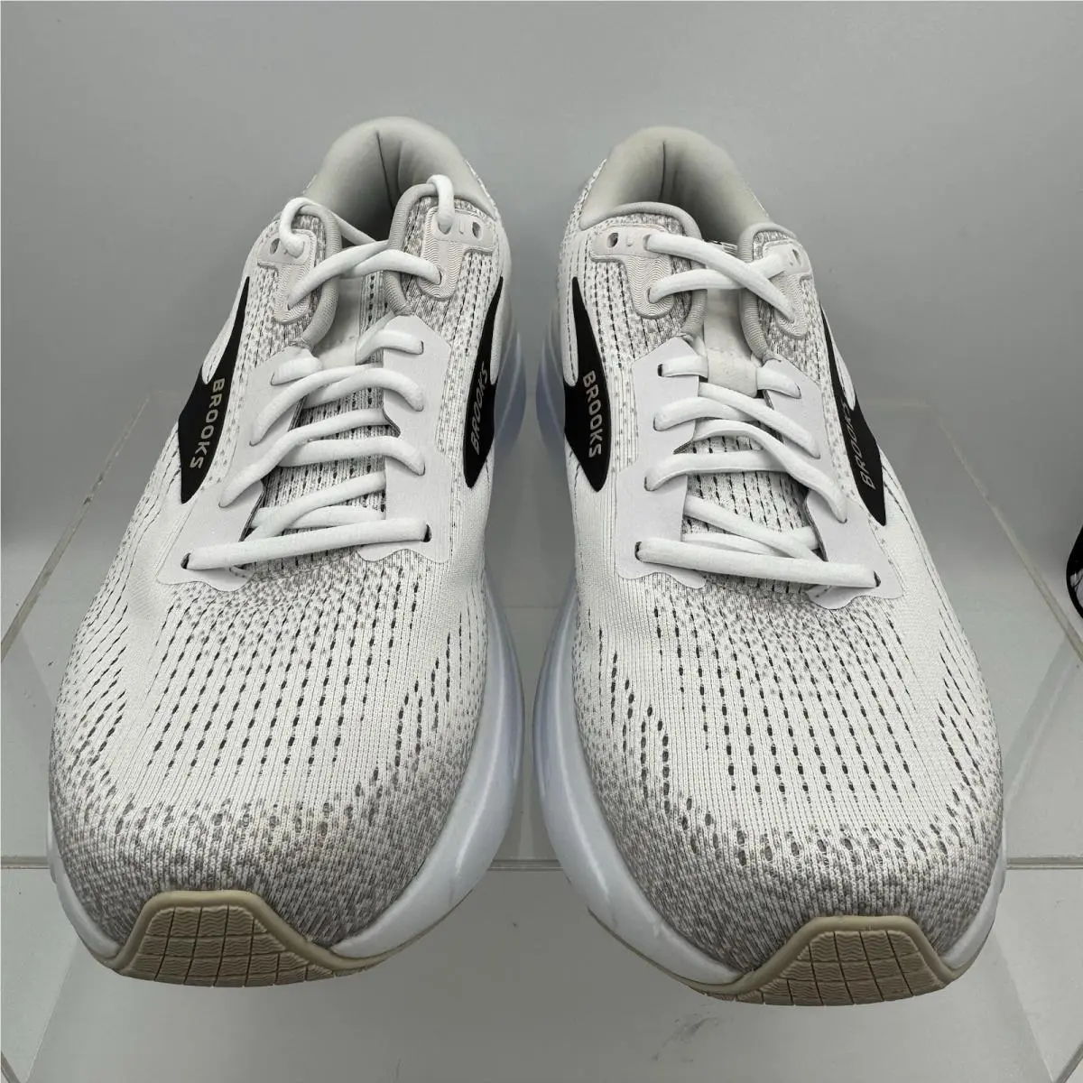 Brooks shoes - Brooks Ghost Max 2 - Ghost Max - 110431-1D-125 - White 2
