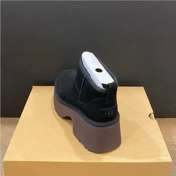 UGG shoes - Classic Ultra Mini New Heights - Black 6