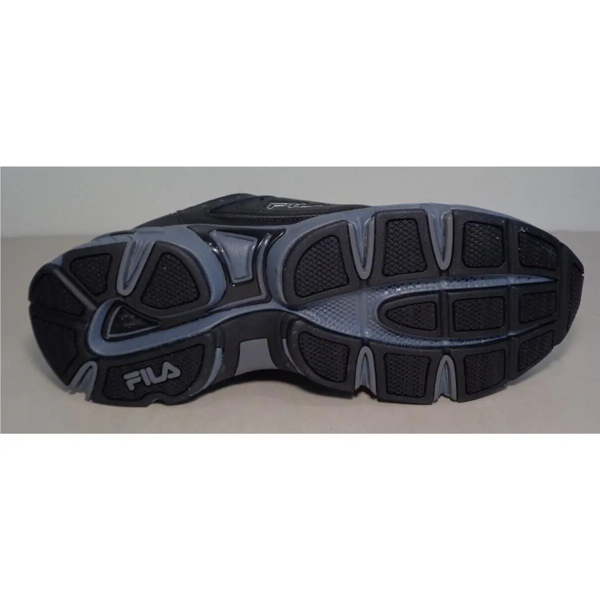 Fila shoes - Black/Castlerock/Metallic Silver (UPC: 691115633100) 13